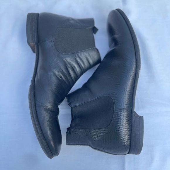 PRADA Mens leather chelsea black boots. Size 10. main image 9